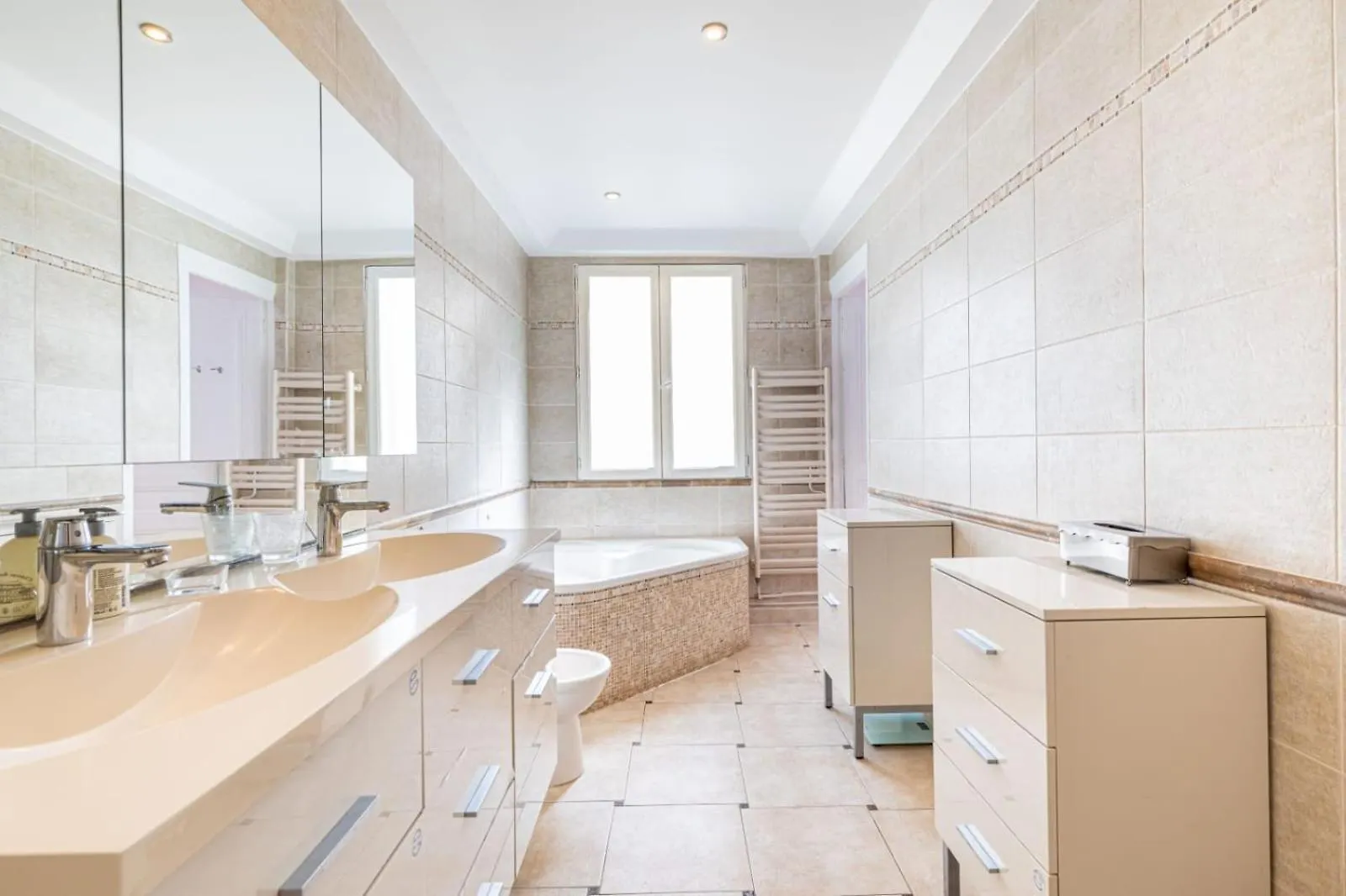 Prestigious Parisian Flat * Paris